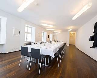 Shine &amp; Dine Blocktisch